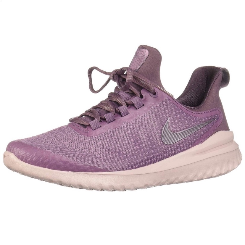 Mauve Nike Rival Size 6 Athletic Shoe